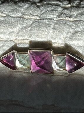 Beautiful Sterling Silver & Fluorite Purple & Pale Green Pyramid Cut brooch.